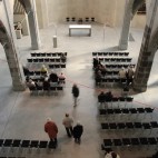 Kris-Martin-Do-not-cross-the-red-line-02-©-Walter-Schlesinger---Kunst-Station-Sankt-Peter-2012-Koeln