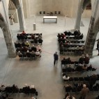 Kris-Martin-Do-not-cross-the-red-line-03-©-Walter-Schlesinger---Kunst-Station-Sankt-Peter-2012-Koeln