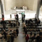 Kris-Martin-Do-not-cross-the-red-line-06-©-Walter-Schlesinger---Kunst-Station-Sankt-Peter-2012-Koeln